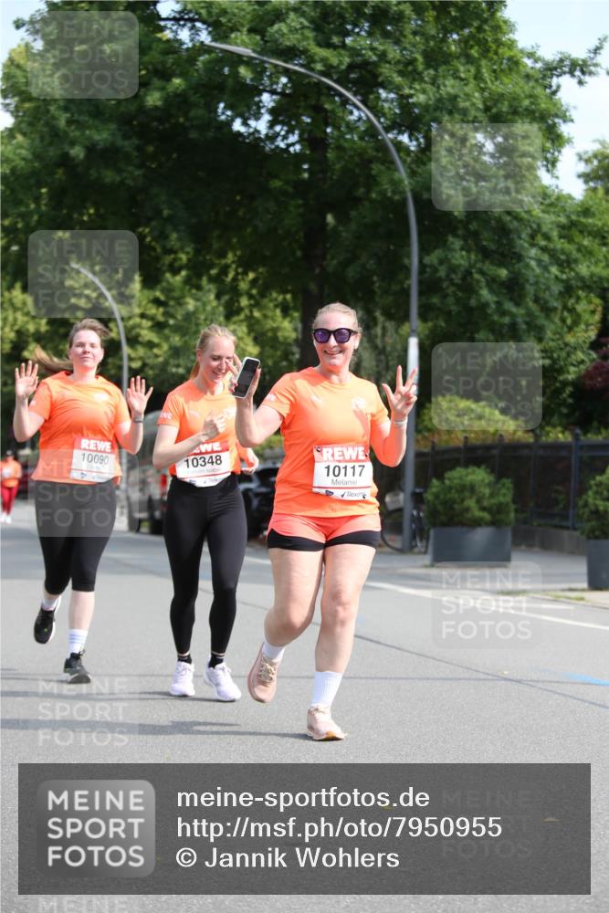 15.06.2025 - REWE Women's Run Jannik Wohlers http://msf.ph/oto/7950955 15.06.2025 09:50:12 Laufen 10090, 10348, 10117 meine-sportfotos.de