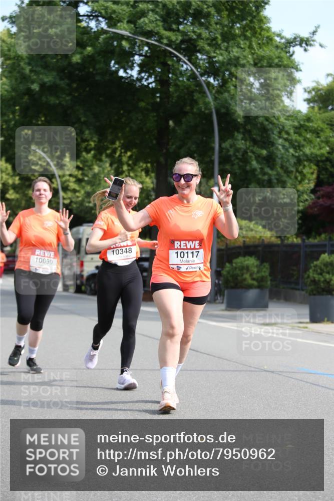 15.06.2025 - REWE Women's Run Jannik Wohlers http://msf.ph/oto/7950962 15.06.2025 09:50:12 Laufen 10348, 10090, 10117 meine-sportfotos.de