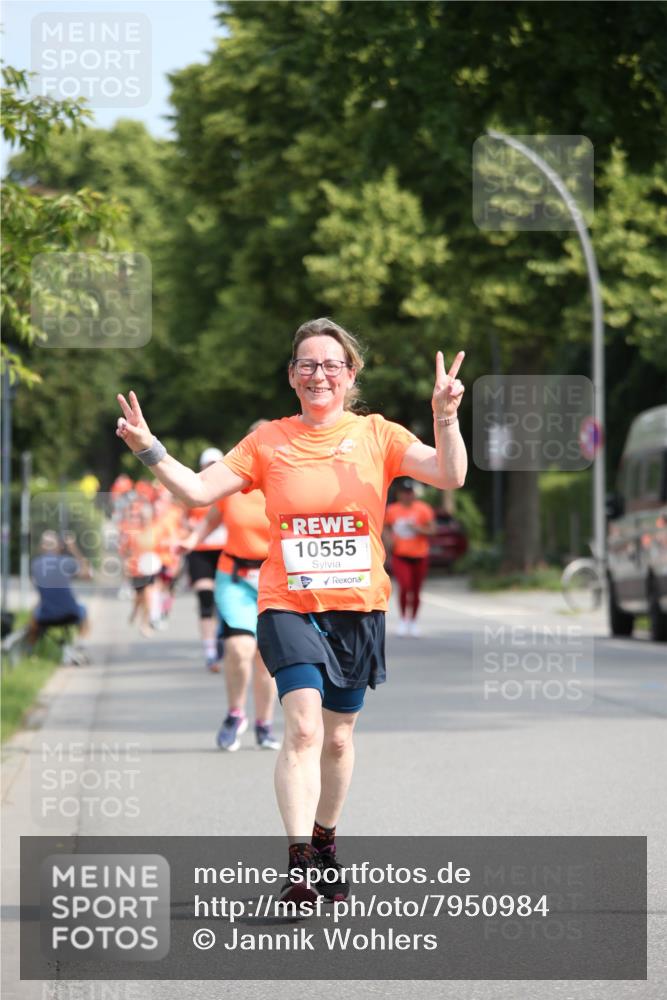 15.06.2025 - REWE Women's Run Jannik Wohlers http://msf.ph/oto/7950984 15.06.2025 09:50:14 Laufen 10555 meine-sportfotos.de