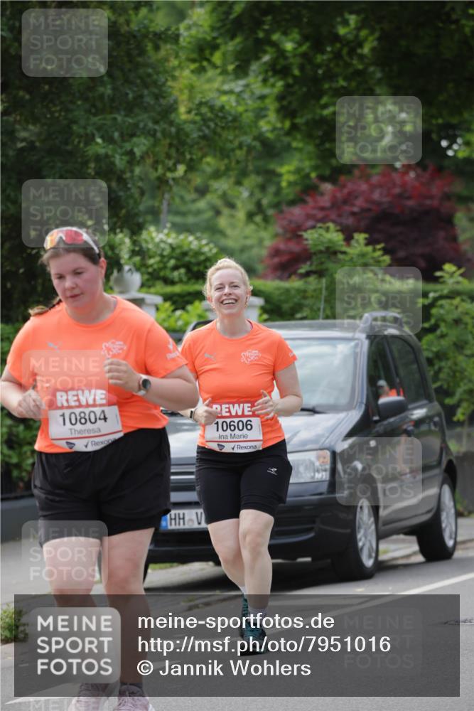15.06.2025 - REWE Women's Run Jannik Wohlers http://msf.ph/oto/7951016 15.06.2025 08:33:02 Laufen 10804, 10606, 16 meine-sportfotos.de