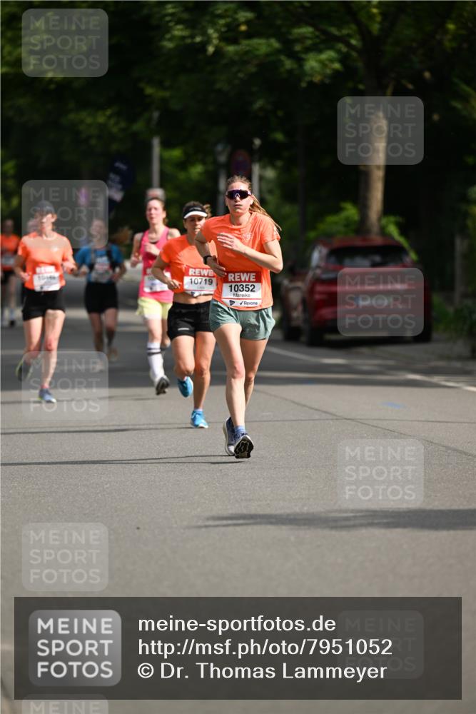 15.06.2025 - REWE Women's Run Dr. Thomas Lammeyer http://msf.ph/oto/7951052 15.06.2025 09:36:47 Laufen 10719, 10352 meine-sportfotos.de