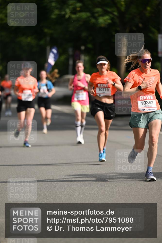 15.06.2025 - REWE Women's Run Dr. Thomas Lammeyer http://msf.ph/oto/7951088 15.06.2025 09:36:50 Laufen 10719, 10352 meine-sportfotos.de