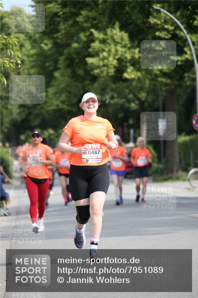 15.06.2025 - REWE Women's Run Jannik Wohlers http://msf.ph/oto/7951089 15.06.2025 09:50:20 Laufen 0487 meine-sportfotos.de
