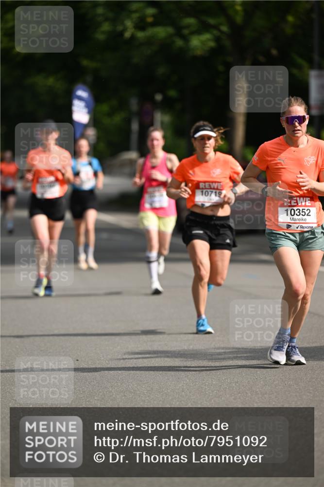 15.06.2025 - REWE Women's Run Dr. Thomas Lammeyer http://msf.ph/oto/7951092 15.06.2025 09:36:50 Laufen 10719, 10352 meine-sportfotos.de