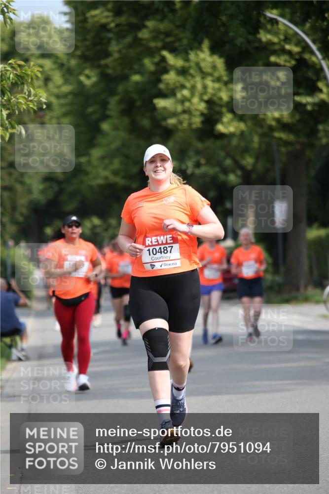 15.06.2025 - REWE Women's Run Jannik Wohlers http://msf.ph/oto/7951094 15.06.2025 09:50:21 Laufen 10487 meine-sportfotos.de
