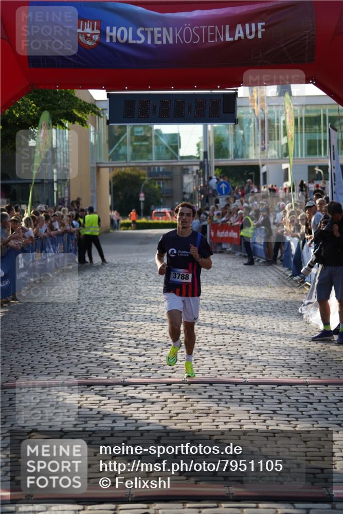 13.06.2025 - Holstenköstenlauf Felixshl http://msf.ph/oto/7951105 13.06.2025 19:37:19 Laufen 3788 meine-sportfotos.de