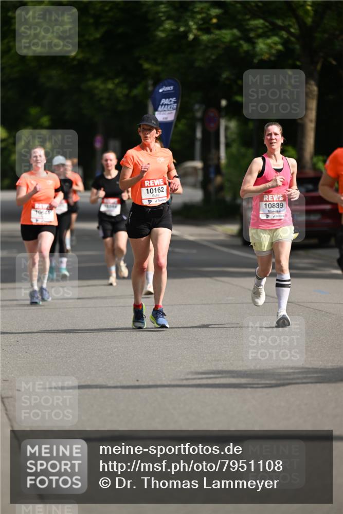 15.06.2025 - REWE Women's Run Dr. Thomas Lammeyer http://msf.ph/oto/7951108 15.06.2025 09:36:51 Laufen 10162, 10839 meine-sportfotos.de
