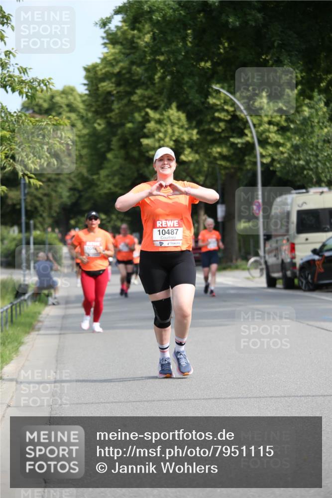15.06.2025 - REWE Women's Run Jannik Wohlers http://msf.ph/oto/7951115 15.06.2025 09:50:22 Laufen 10487 meine-sportfotos.de