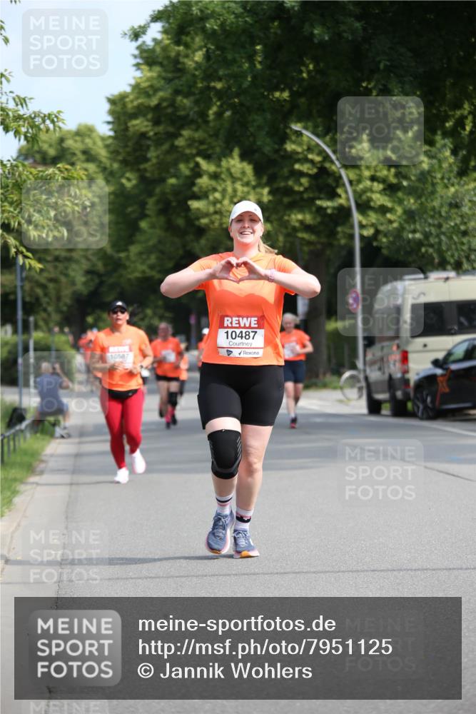 15.06.2025 - REWE Women's Run Jannik Wohlers http://msf.ph/oto/7951125 15.06.2025 09:50:22 Laufen 10487 meine-sportfotos.de