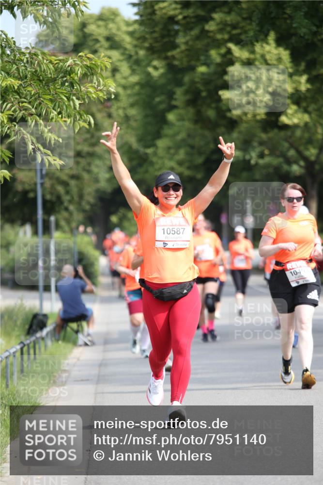 15.06.2025 - REWE Women's Run Jannik Wohlers http://msf.ph/oto/7951140 15.06.2025 09:50:24 Laufen 10587 meine-sportfotos.de