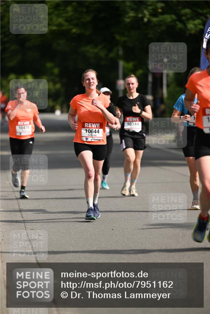 15.06.2025 - REWE Women's Run Dr. Thomas Lammeyer http://msf.ph/oto/7951162 15.06.2025 09:36:54 Laufen 10344, 10476, 10644, 05 meine-sportfotos.de