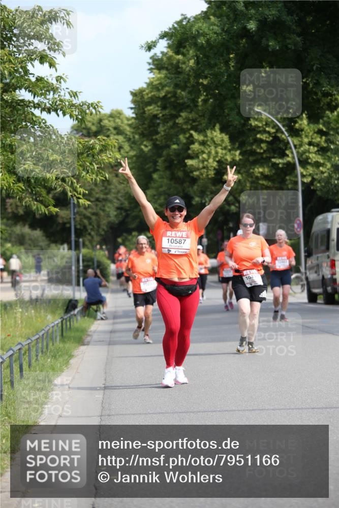 15.06.2025 - REWE Women's Run Jannik Wohlers http://msf.ph/oto/7951166 15.06.2025 09:50:25 Laufen 10587 meine-sportfotos.de