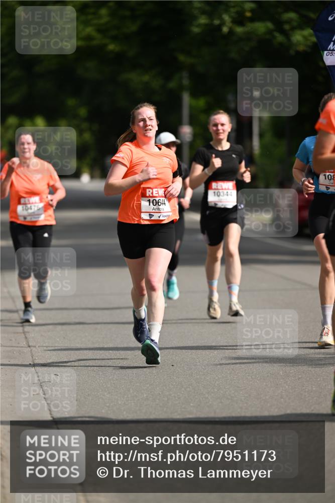 15.06.2025 - REWE Women's Run Dr. Thomas Lammeyer http://msf.ph/oto/7951173 15.06.2025 09:36:54 Laufen 10344, 10479, 10644 meine-sportfotos.de