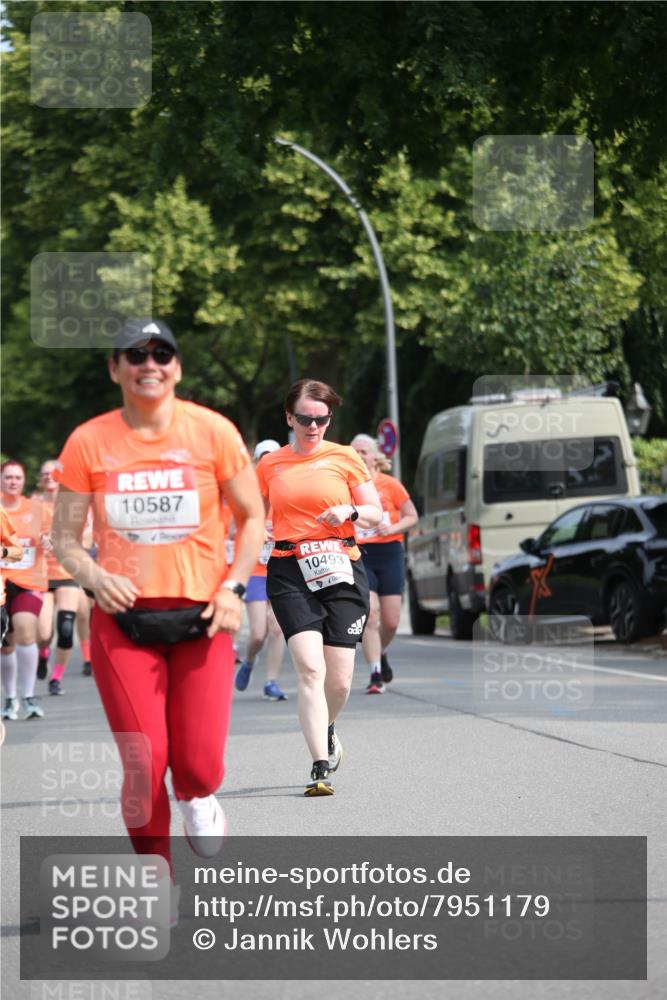 15.06.2025 - REWE Women's Run Jannik Wohlers http://msf.ph/oto/7951179 15.06.2025 09:50:26 Laufen 10587, 10493 meine-sportfotos.de