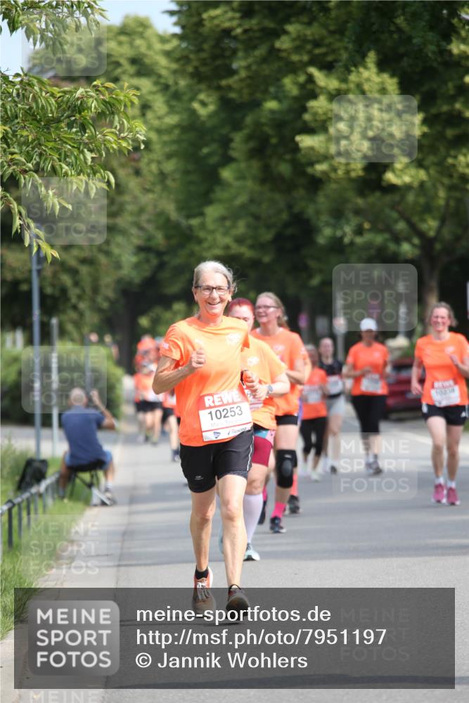 15.06.2025 - REWE Women's Run Jannik Wohlers http://msf.ph/oto/7951197 15.06.2025 09:50:27 Laufen 10253 meine-sportfotos.de