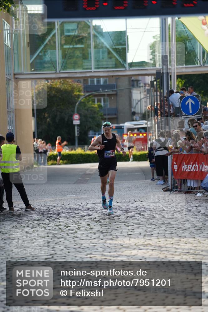13.06.2025 - Holstenköstenlauf Felixshl http://msf.ph/oto/7951201 13.06.2025 19:37:48 Laufen 2049, 2069 meine-sportfotos.de