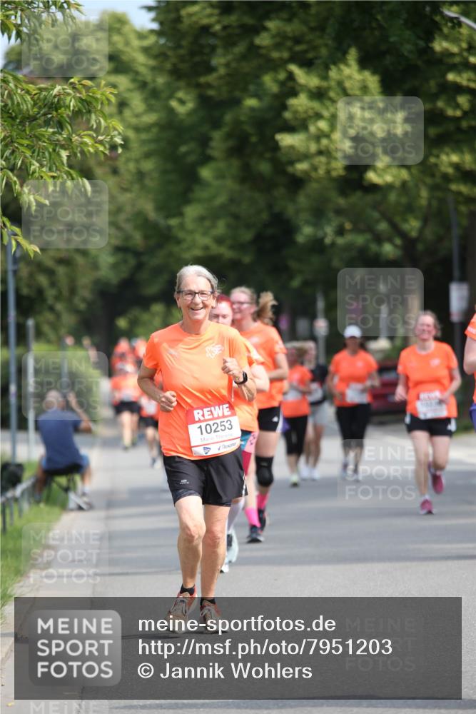 15.06.2025 - REWE Women's Run Jannik Wohlers http://msf.ph/oto/7951203 15.06.2025 09:50:27 Laufen 10253 meine-sportfotos.de