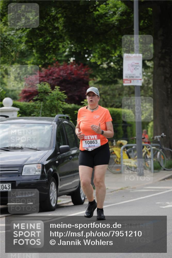 15.06.2025 - REWE Women's Run Jannik Wohlers http://msf.ph/oto/7951210 15.06.2025 08:33:08 Laufen 1043, 10863 meine-sportfotos.de