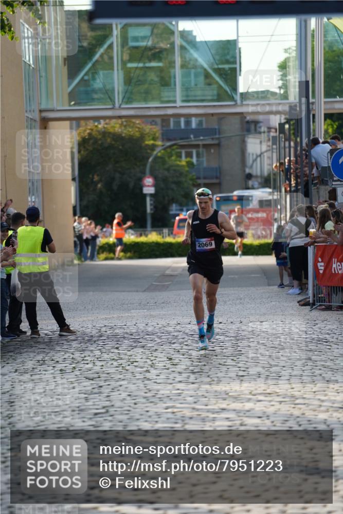 13.06.2025 - Holstenköstenlauf Felixshl http://msf.ph/oto/7951223 13.06.2025 19:37:49 Laufen 2049, 2069 meine-sportfotos.de