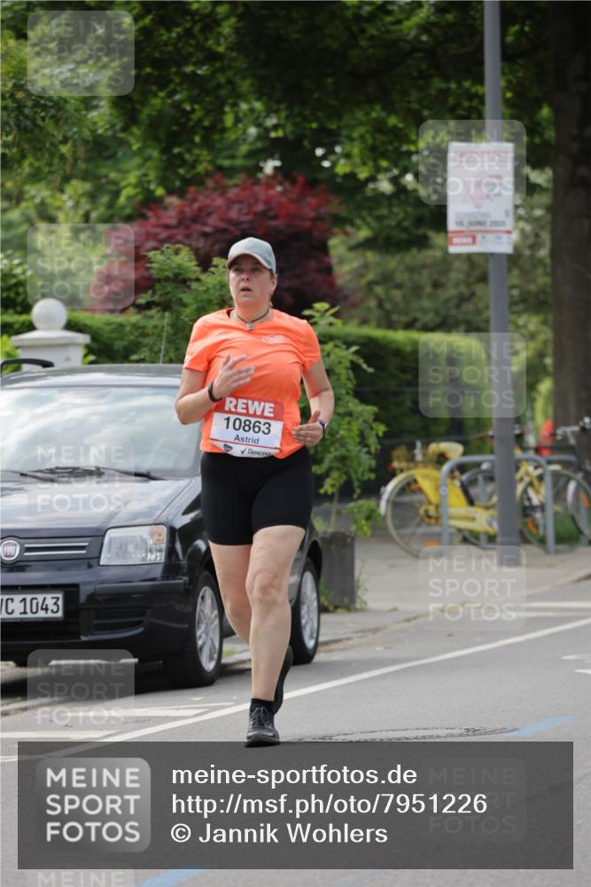 15.06.2025 - REWE Women's Run Jannik Wohlers http://msf.ph/oto/7951226 15.06.2025 08:33:08 Laufen 1043, 10863, 20 meine-sportfotos.de