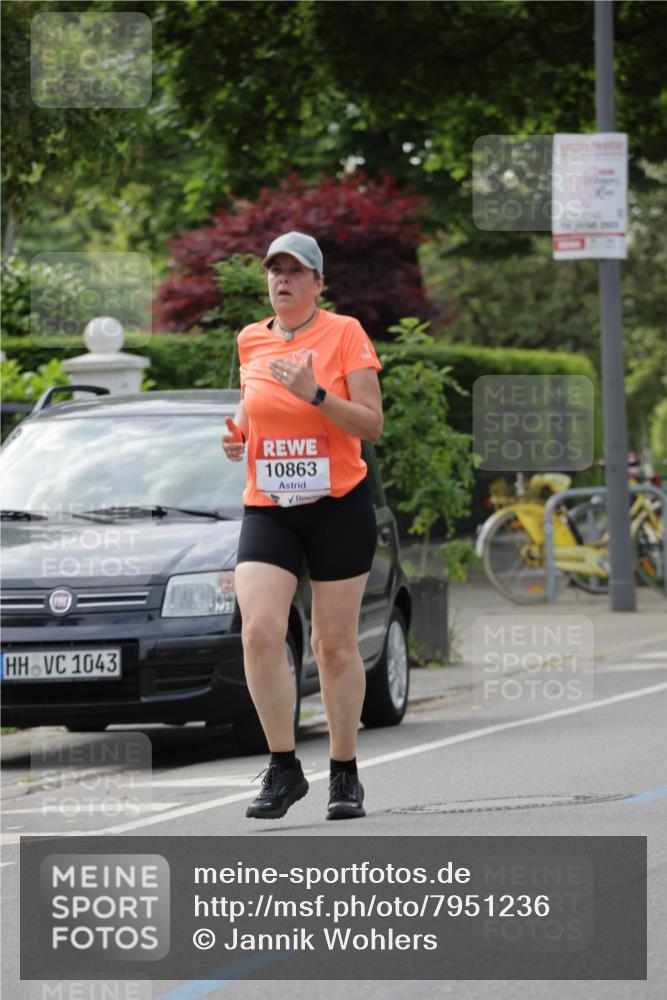 15.06.2025 - REWE Women's Run Jannik Wohlers http://msf.ph/oto/7951236 15.06.2025 08:33:08 Laufen 1043, 10863 meine-sportfotos.de