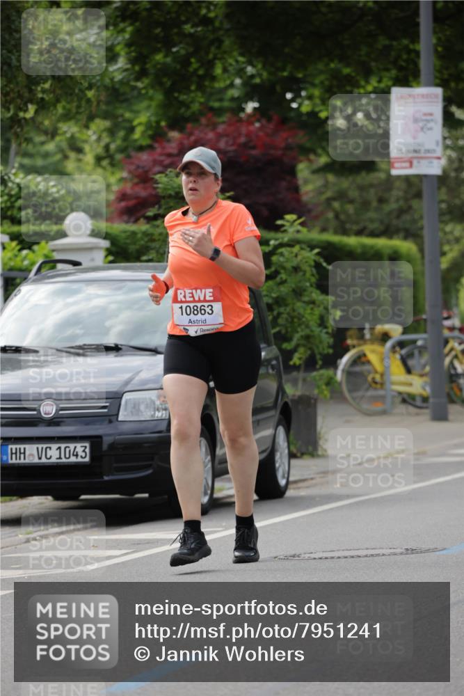 15.06.2025 - REWE Women's Run Jannik Wohlers http://msf.ph/oto/7951241 15.06.2025 08:33:09 Laufen 1043, 10863, 2825 meine-sportfotos.de