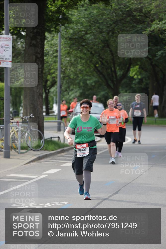 15.06.2025 - REWE Women's Run Jannik Wohlers http://msf.ph/oto/7951249 15.06.2025 08:33:29 Laufen 2025, 10007, 0259 meine-sportfotos.de