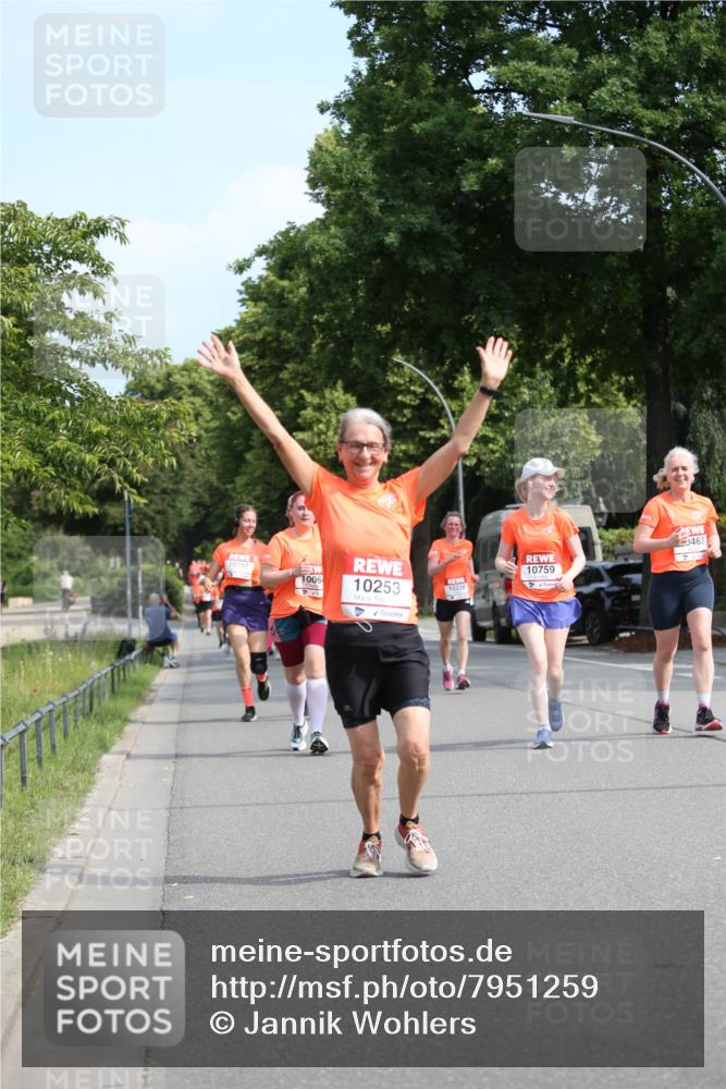 15.06.2025 - REWE Women's Run Jannik Wohlers http://msf.ph/oto/7951259 15.06.2025 09:50:30 Laufen 10759, 10253 meine-sportfotos.de