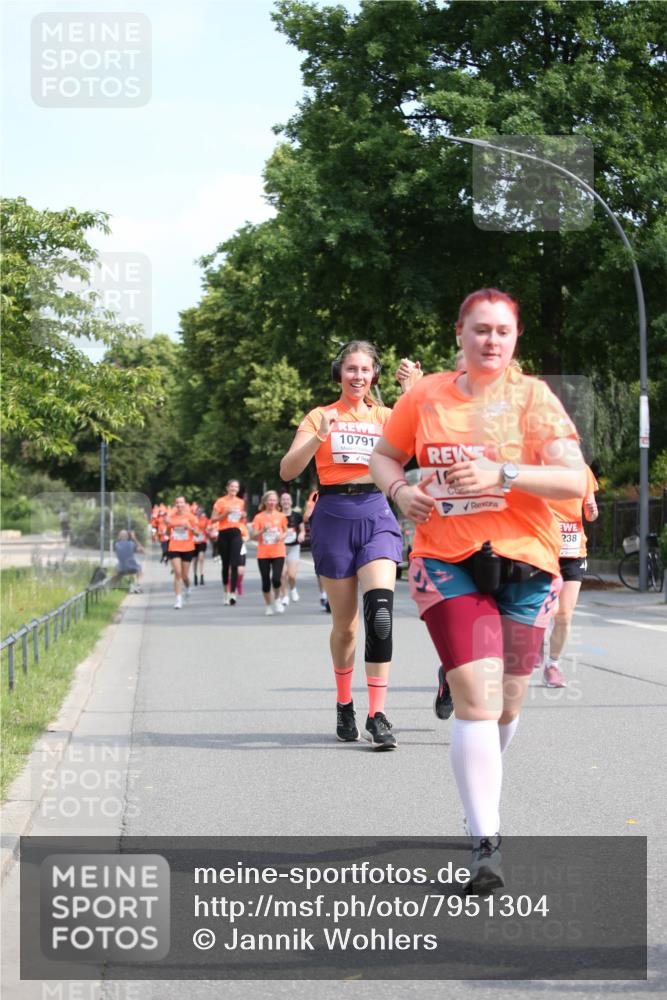 15.06.2025 - REWE Women's Run Jannik Wohlers http://msf.ph/oto/7951304 15.06.2025 09:50:34 Laufen 10791, 238 meine-sportfotos.de