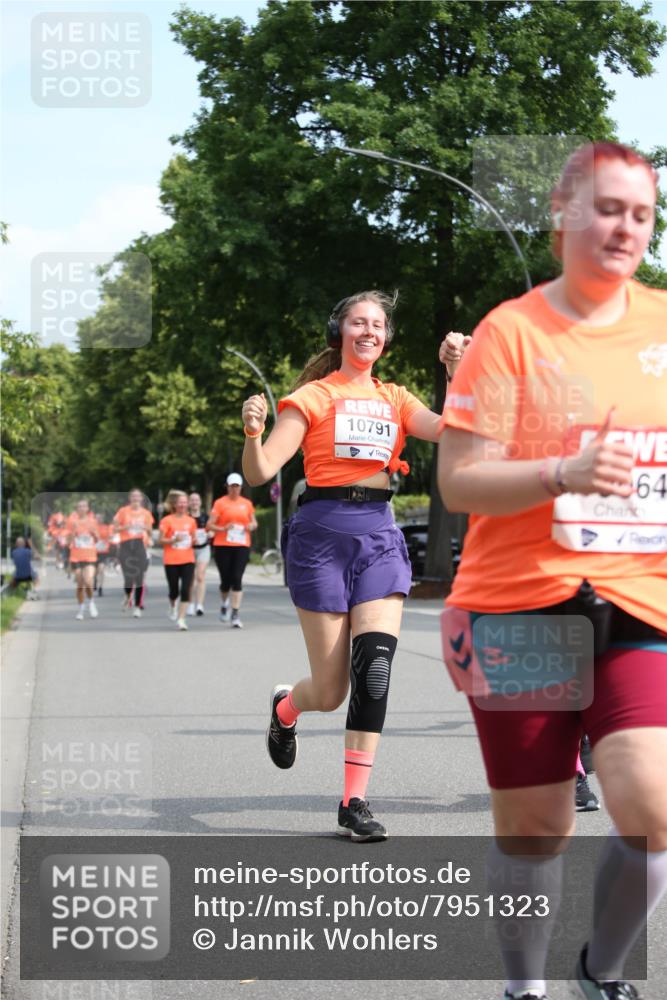 15.06.2025 - REWE Women's Run Jannik Wohlers http://msf.ph/oto/7951323 15.06.2025 09:50:35 Laufen 10791 meine-sportfotos.de