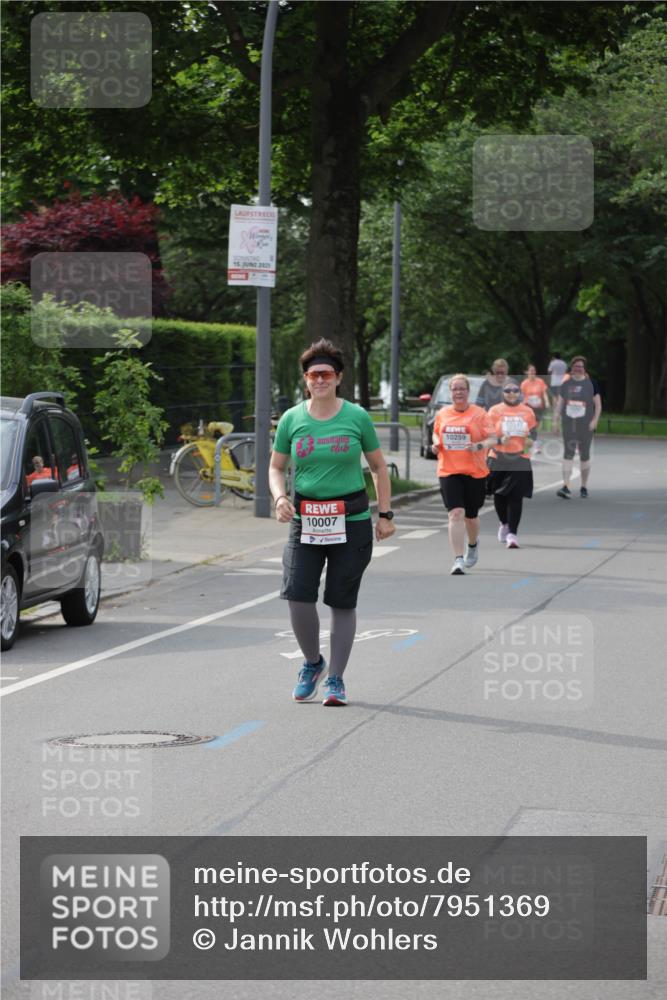 15.06.2025 - REWE Women's Run Jannik Wohlers http://msf.ph/oto/7951369 15.06.2025 08:33:32 Laufen 10007 meine-sportfotos.de