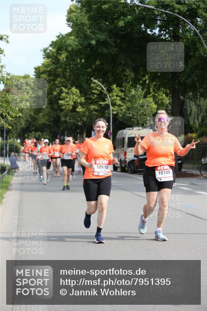 15.06.2025 - REWE Women's Run Jannik Wohlers http://msf.ph/oto/7951395 15.06.2025 09:50:47 Laufen 10110, 10109 meine-sportfotos.de