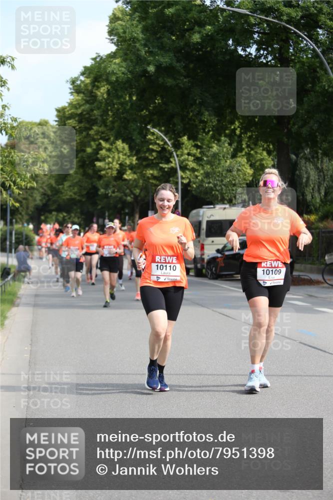 15.06.2025 - REWE Women's Run Jannik Wohlers http://msf.ph/oto/7951398 15.06.2025 09:50:48 Laufen 10110, 10109 meine-sportfotos.de