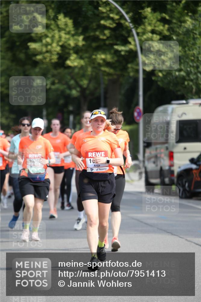 15.06.2025 - REWE Women's Run Jannik Wohlers http://msf.ph/oto/7951413 15.06.2025 09:50:50 Laufen 10382, 13 meine-sportfotos.de