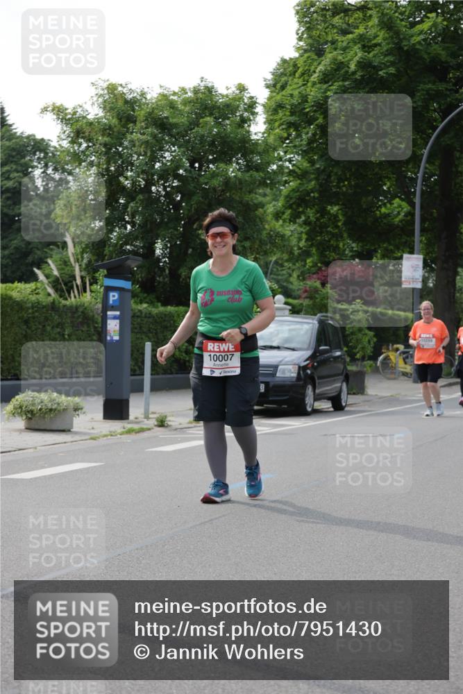 15.06.2025 - REWE Women's Run Jannik Wohlers http://msf.ph/oto/7951430 15.06.2025 08:33:36 Laufen 10007, 10259 meine-sportfotos.de