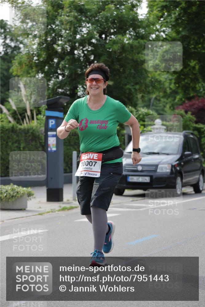 15.06.2025 - REWE Women's Run Jannik Wohlers http://msf.ph/oto/7951443 15.06.2025 08:33:36 Laufen 10007, 1043 meine-sportfotos.de