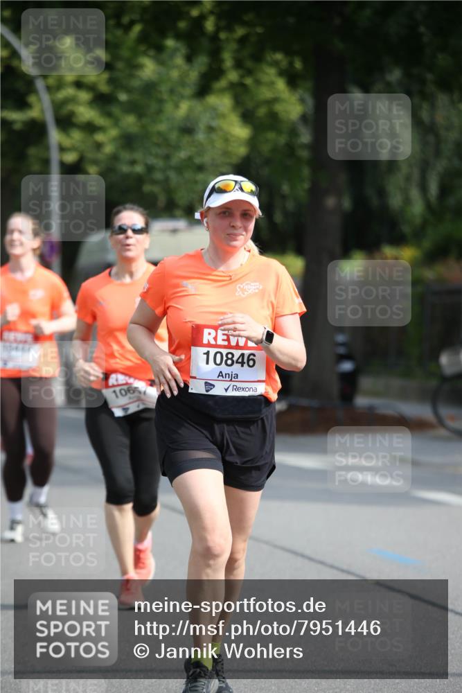 15.06.2025 - REWE Women's Run Jannik Wohlers http://msf.ph/oto/7951446 15.06.2025 09:50:53 Laufen 1065, 10846 meine-sportfotos.de