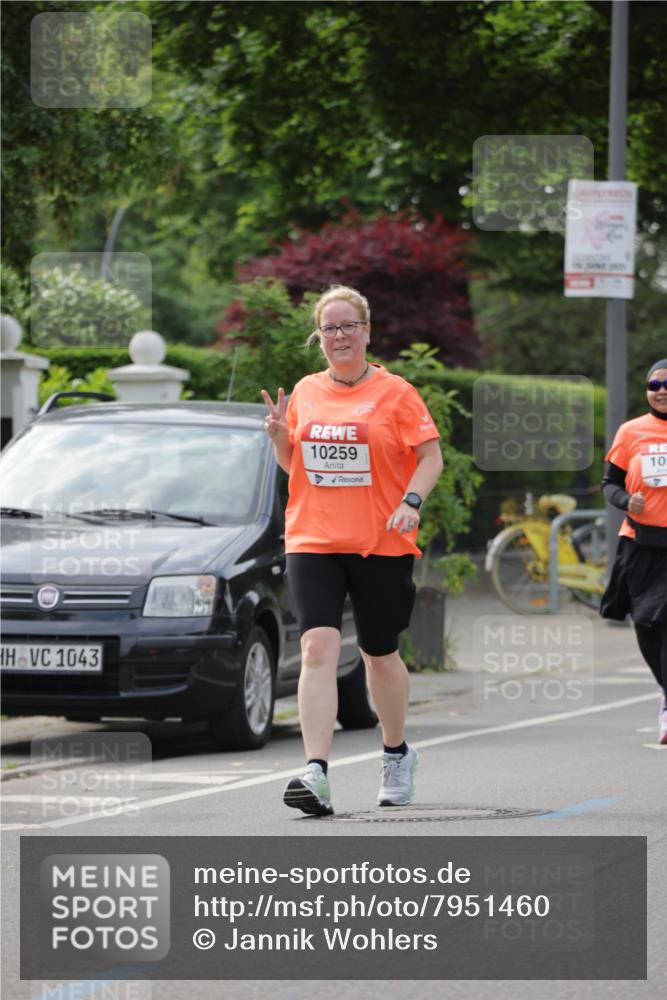 15.06.2025 - REWE Women's Run Jannik Wohlers http://msf.ph/oto/7951460 15.06.2025 08:33:38 Laufen 1043, 10259, 10 meine-sportfotos.de