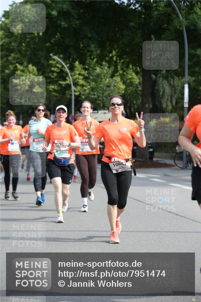 15.06.2025 - REWE Women's Run Jannik Wohlers http://msf.ph/oto/7951474 15.06.2025 09:50:54 Laufen 10709, 10302, 1044, 10657 meine-sportfotos.de