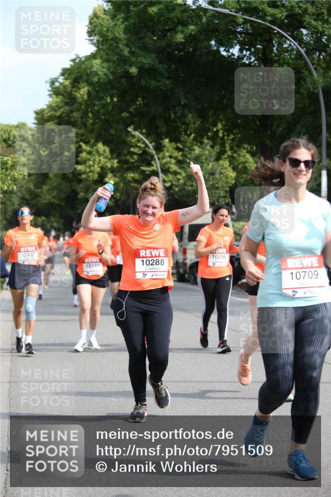 15.06.2025 - REWE Women's Run Jannik Wohlers http://msf.ph/oto/7951509 15.06.2025 09:50:58 Laufen 10349, 10288, 10236, 10709 meine-sportfotos.de