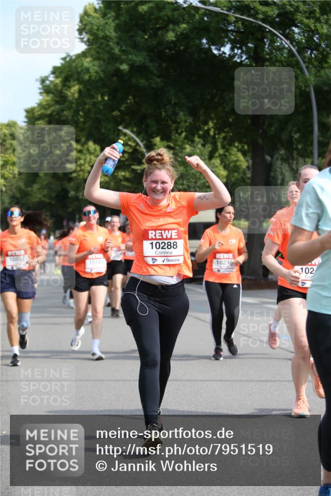15.06.2025 - REWE Women's Run Jannik Wohlers http://msf.ph/oto/7951519 15.06.2025 09:50:58 Laufen 10457, 10349, 10288, 10236 meine-sportfotos.de