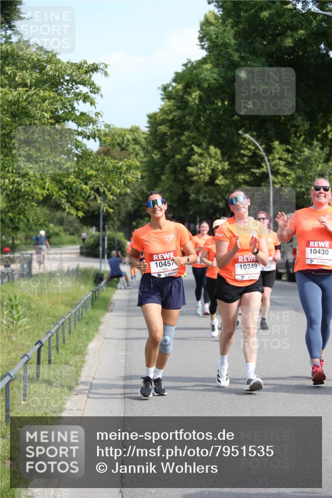 15.06.2025 - REWE Women's Run Jannik Wohlers http://msf.ph/oto/7951535 15.06.2025 09:51:00 Laufen 10457, 10349, 10430 meine-sportfotos.de