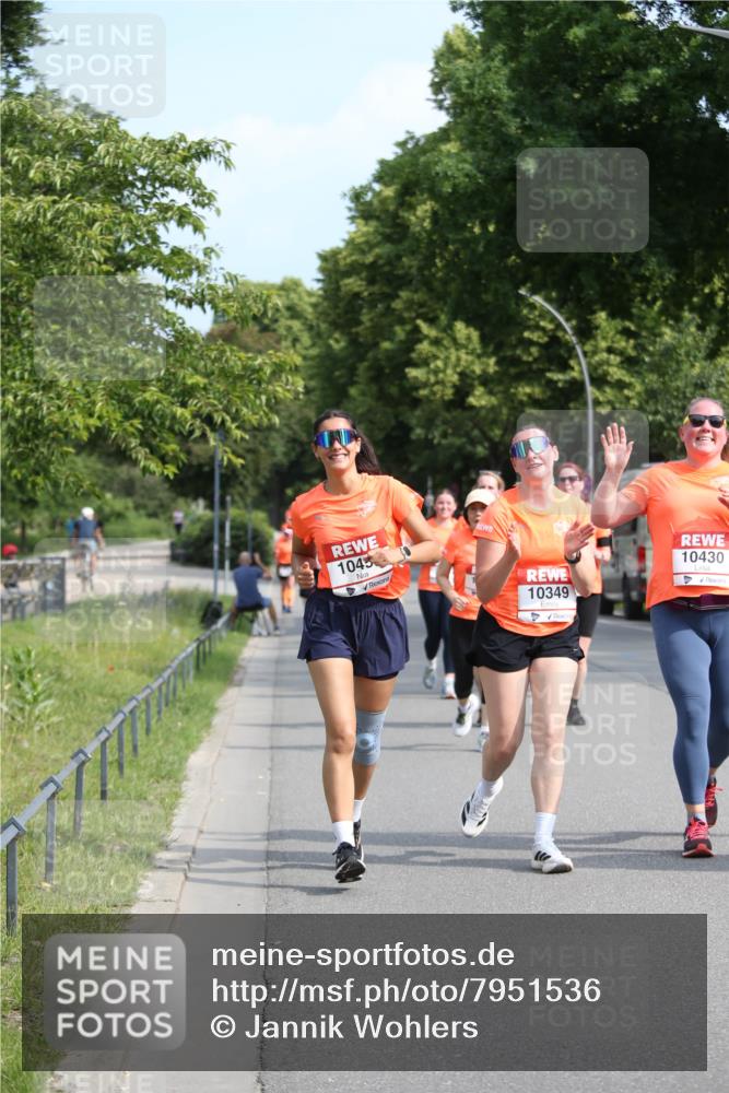 15.06.2025 - REWE Women's Run Jannik Wohlers http://msf.ph/oto/7951536 15.06.2025 09:51:00 Laufen 1045, 10349, 10430 meine-sportfotos.de