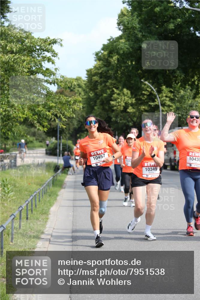 15.06.2025 - REWE Women's Run Jannik Wohlers http://msf.ph/oto/7951538 15.06.2025 09:51:00 Laufen 10457, 106, 10349, 10430 meine-sportfotos.de