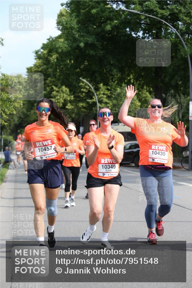 15.06.2025 - REWE Women's Run Jannik Wohlers http://msf.ph/oto/7951548 15.06.2025 09:51:00 Laufen 10457, 634, 10349, 10430 meine-sportfotos.de