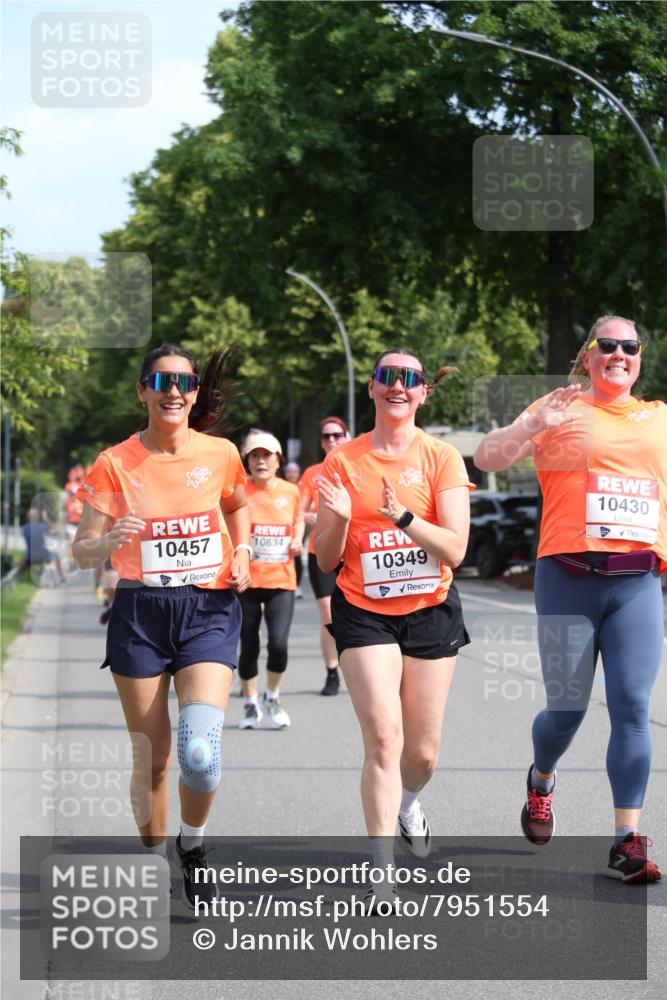 15.06.2025 - REWE Women's Run Jannik Wohlers http://msf.ph/oto/7951554 15.06.2025 09:51:01 Laufen 10457, 10634, 10349, 10430 meine-sportfotos.de