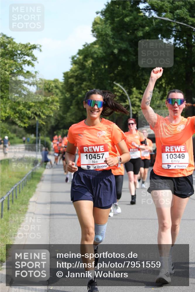 15.06.2025 - REWE Women's Run Jannik Wohlers http://msf.ph/oto/7951559 15.06.2025 09:51:01 Laufen 10457, 10077, 10349 meine-sportfotos.de