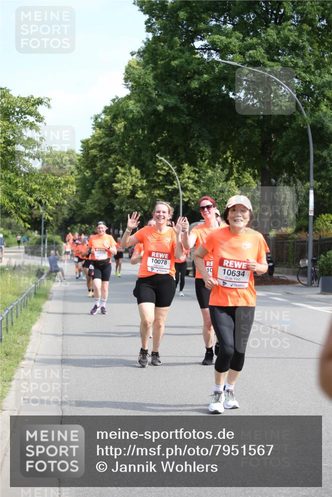 15.06.2025 - REWE Women's Run Jannik Wohlers http://msf.ph/oto/7951567 15.06.2025 09:51:03 Laufen 10035, 10078, 10634 meine-sportfotos.de