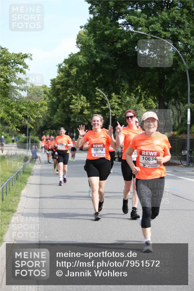 15.06.2025 - REWE Women's Run Jannik Wohlers http://msf.ph/oto/7951572 15.06.2025 09:51:03 Laufen 10078, 10634 meine-sportfotos.de