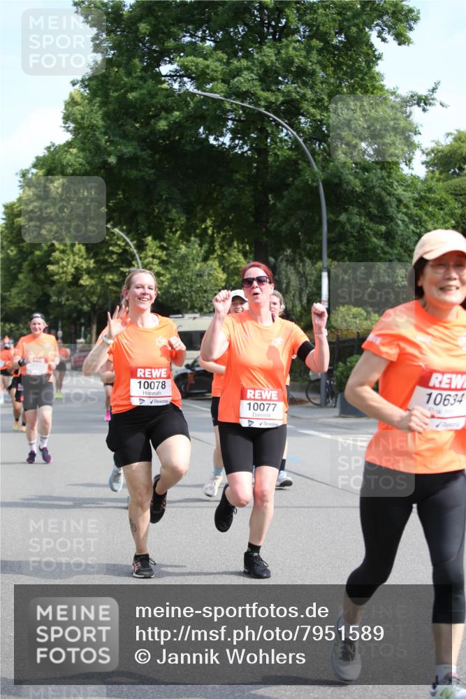 15.06.2025 - REWE Women's Run Jannik Wohlers http://msf.ph/oto/7951589 15.06.2025 09:51:04 Laufen 10078, 10077, 10634 meine-sportfotos.de
